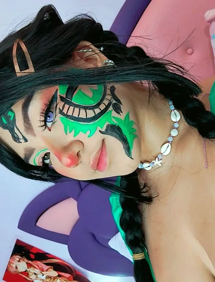 Aroa, 25 años
